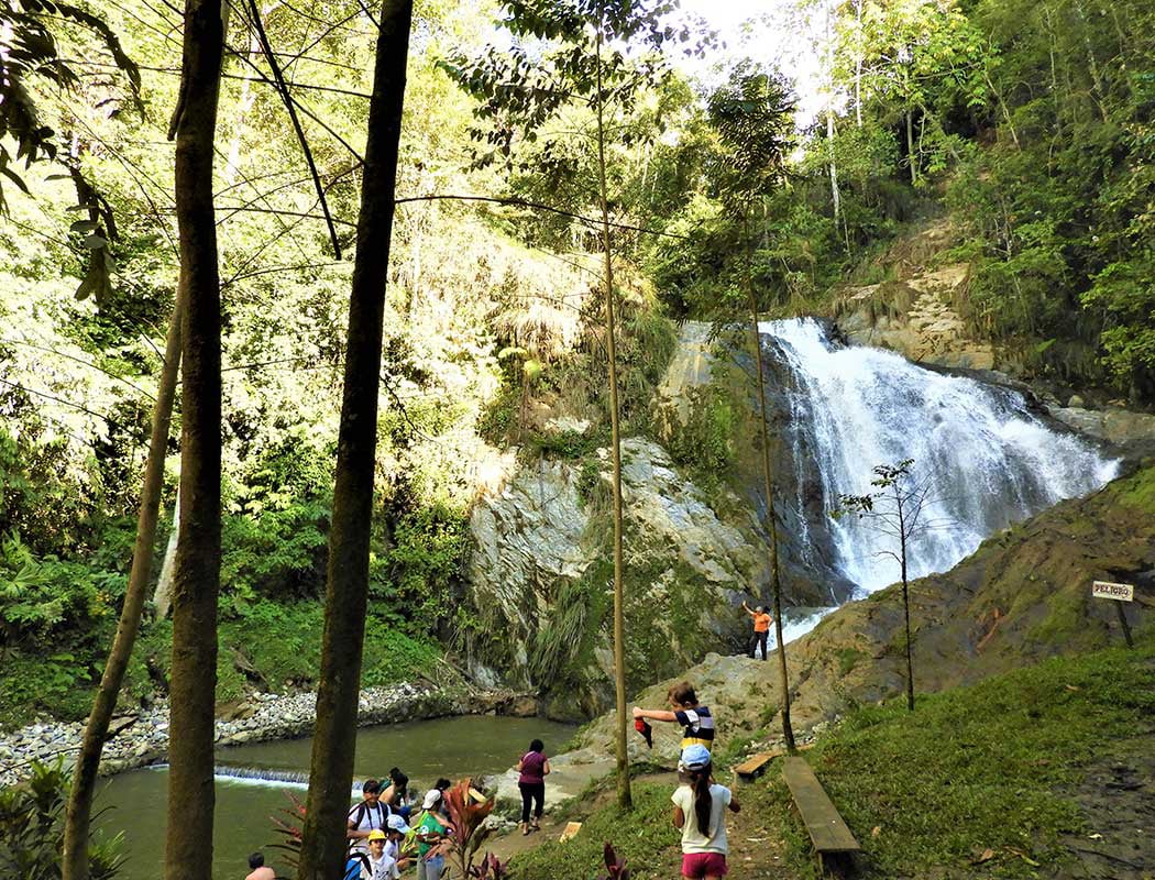 Catarata San Andrés — Aguas cristalinas en la selva de Satipo